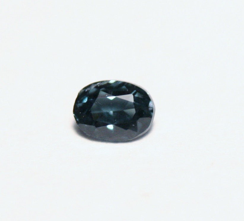 0.12ct Bekily Colour Change Garnet, Madagascar Worlds Rarest Garnet 3x2mm