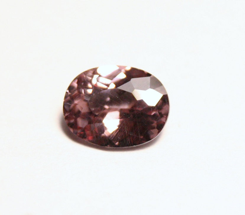 Colour Change Garnet 1.07ct Rare Scintillating Oval Cut Fine Gem Tanzania 7x5mm