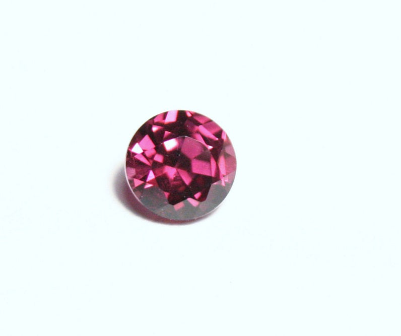 Purple Malaya Garnet 0.44ct Scintillating Round Natural Malaya Garnet Madagascar 4x4mm