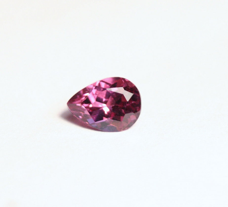 Mahenge Garnet Gem Natural gemstones at Clearwatergems