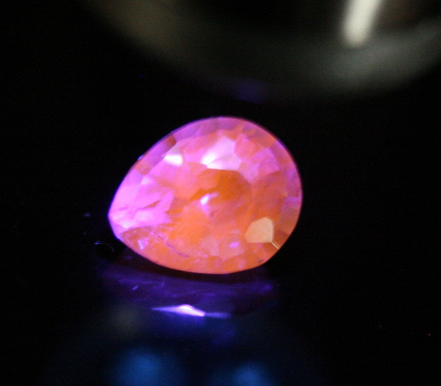 0.55ct Faceted Hackmanite Rare Fluorescent & Phosphorescent Gem Grade Sodalite Myanmar - Glow in the Dark