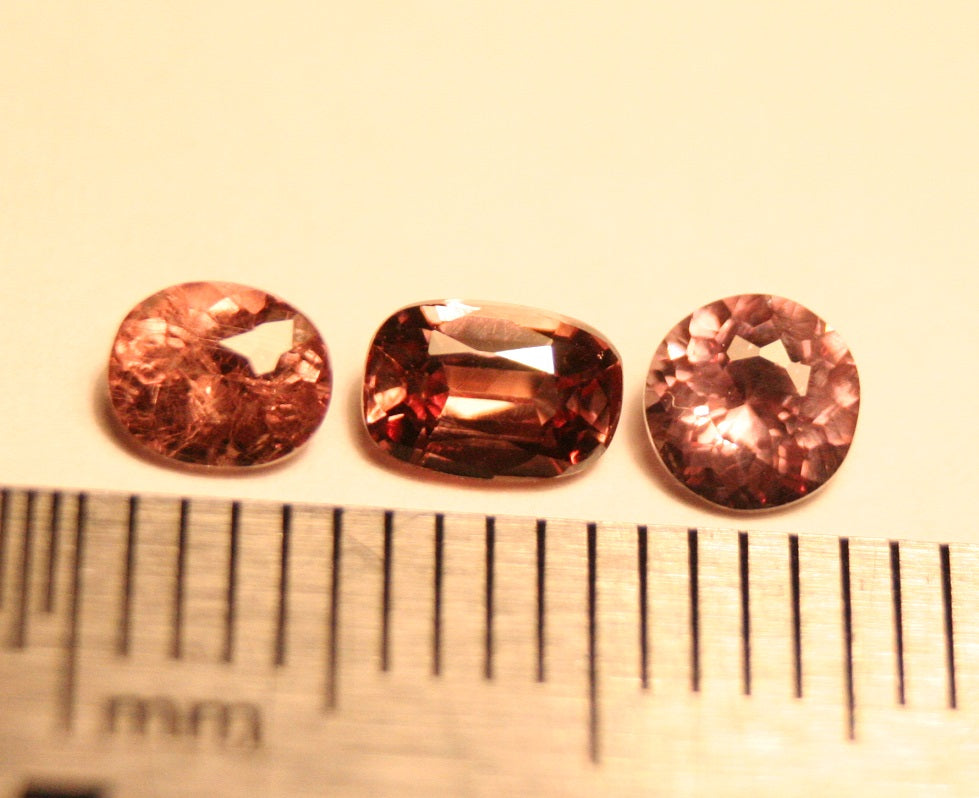 Colour Change Garnet 1.28ct Rare Scintillating Fine Gem 3pc Lot Tanzania