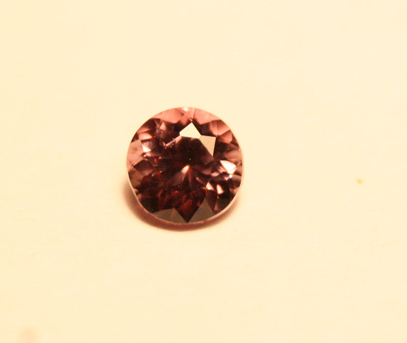 Colour Change Garnet 0.35ct Rare Scintillating Round Cut Fine Gem Tanzania 4x4mm